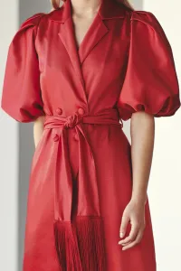 Vestido midi saten cruzado con manga globo para invitada boda