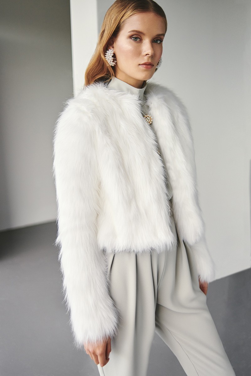 chaqueta de pelo sintetico blanco de gran calidad