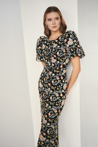 Vestido tul bordado negro manga globo