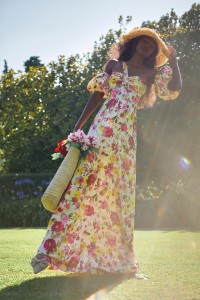 Vestido largo de fiesta palabra de honor con estampado de flores