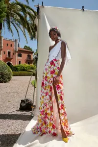 Falda larga estampada de flores con abertura lateral