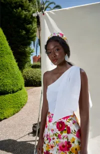 Falda larga estampada de flores con abertura lateral