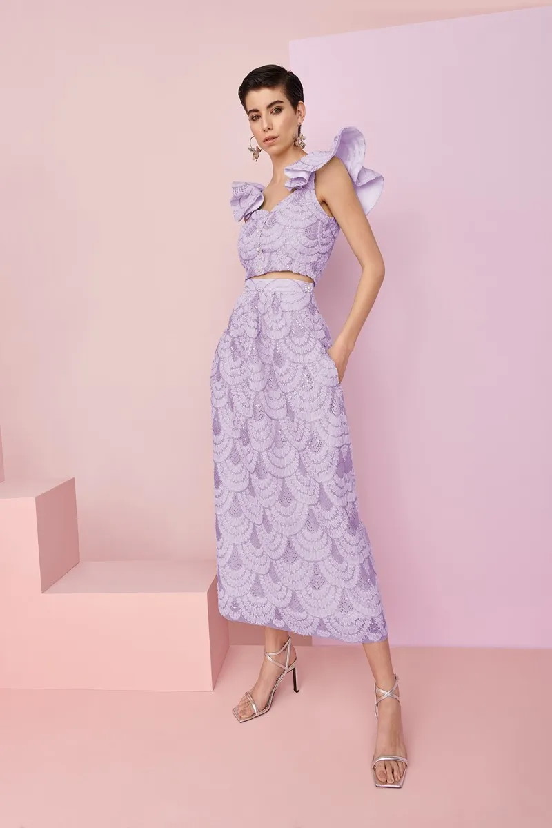 Conjunto de falda con top de volantes en tul de fantasia lila