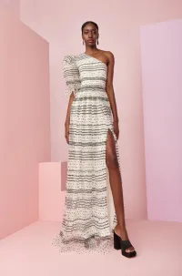 Vestido largo asimetrico plumetti blanco negro para invitada o