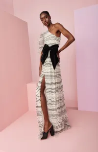Vestido largo asimetrico plumetti blanco negro para invitada o