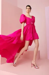 Vestido de fiesta largo asimetrico con volante en tafetan rosa