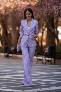 traje de chaqueta y pantalon en jacquard lila