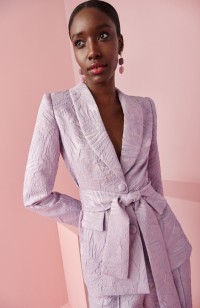 traje de chaqueta y pantalon en jacquard lila