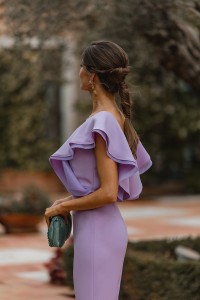 mono de fiesta con volantes  con volantes de crepe y organza color