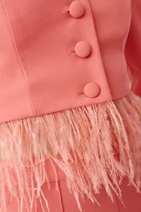 Conjunto de pantalon y top coral con plumas
