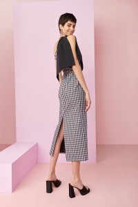 Vestido de fiesta cuadro vichy negro blanco asimetrico con lazo