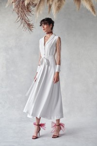 vestido camisero  en tul con plumetti bordado y crep blanco para