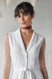 vestido&nbsp;camisero &nbsp;en&nbsp;tul con plumetti bordado y crep blanco para