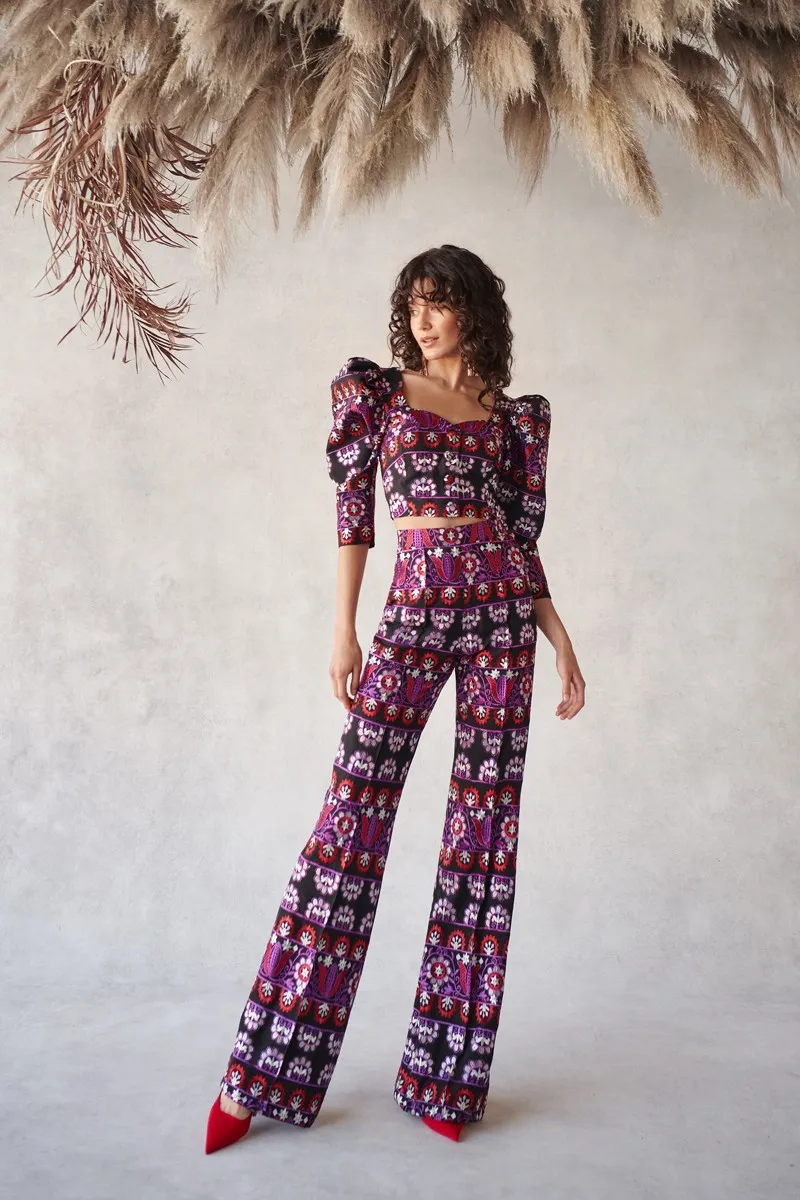 Conjunto de palazzo y top corto bordado etnico con manga