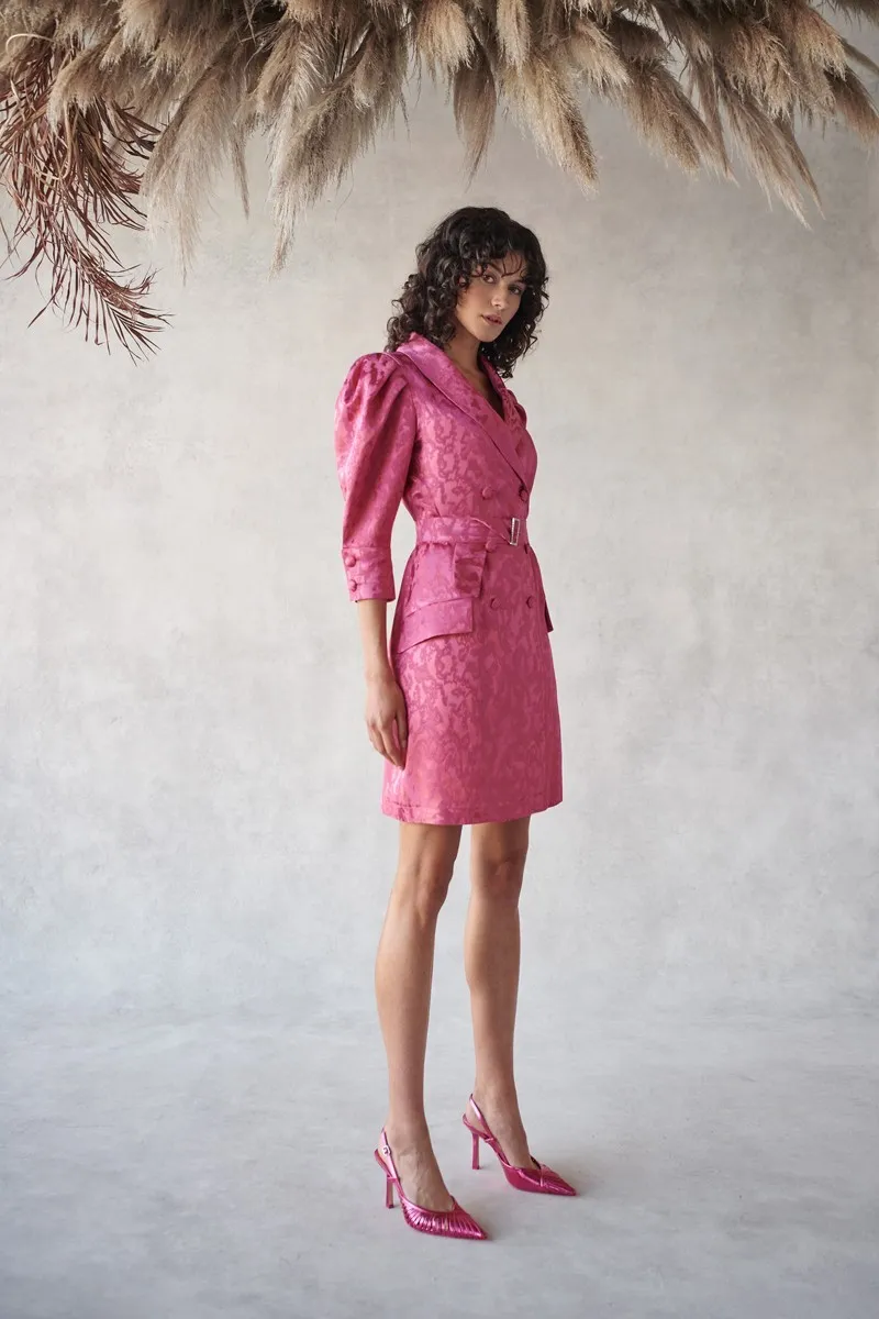 Vestido esmoquin manga abullonada tejido tornasolado rosa