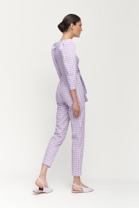 Mono de fiesta cuadro vichy lila y blanco con manga abullonada