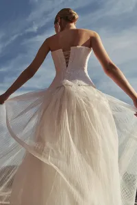 top largo corse con perlas para novia