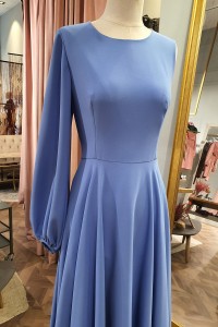 Vestido azul asimetrico falda al biés