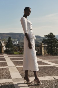 Falda brocada blanca midi joya con peplum