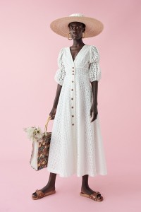 Vestido midi troquelado blanco con botones de madera y manga