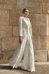 Chaqueta americana gasa blanca bordada para novia civil
