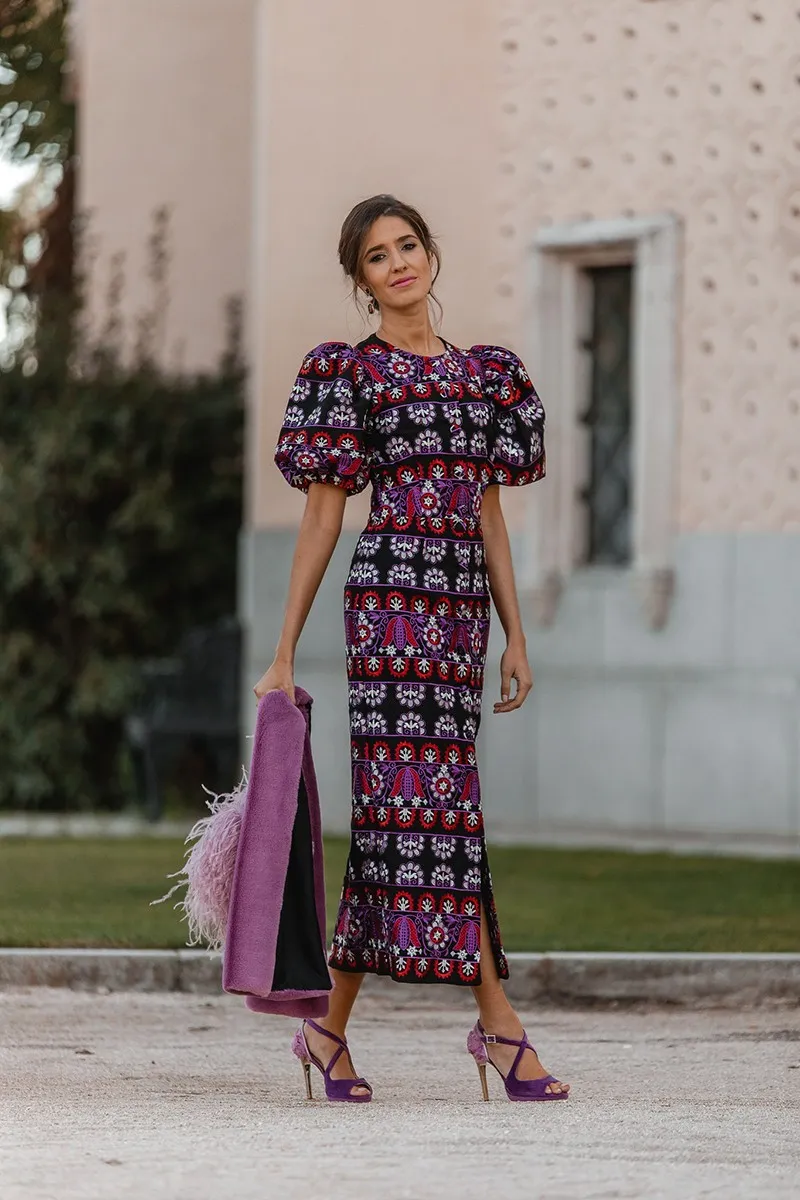 estola pelo lila para invitadas boda invierno