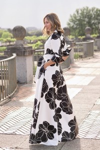 Vestido camisero largo con cuello esmoquin en mikado flores blanco