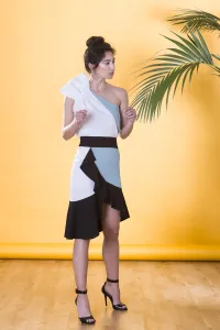 Falda asimetrica de volantes en tres colores para invitadas