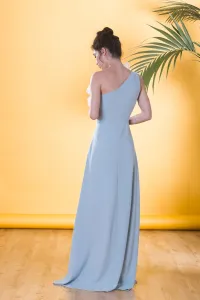 Vestido largo para boda asimetrico en verde agua con volante
