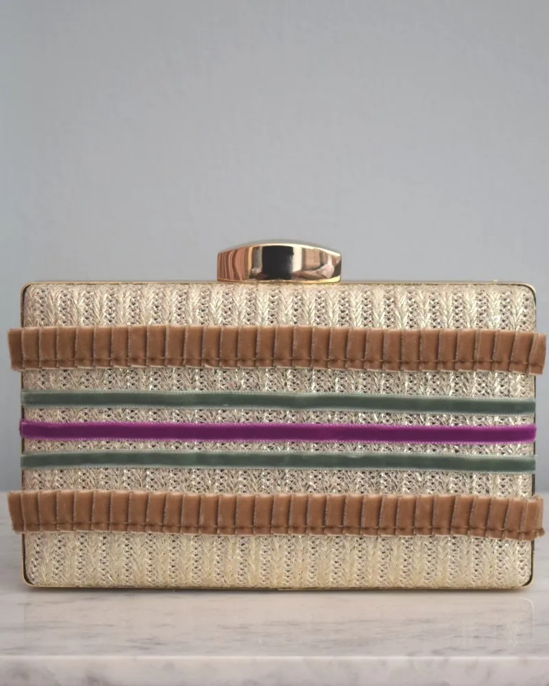 Bolso camel con tiras de terciopelo de colores