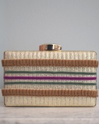 Bolso camel con tiras de terciopelo de colores