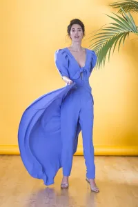 mono largo pitillo azul con sobrefalda escote en pico con lazo
