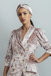 Turbante de terciopelo de color rosa