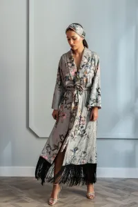 kimono con flecos y manga larga estampado