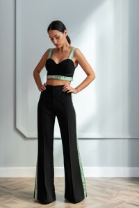 traje chaqueta pantalon negro