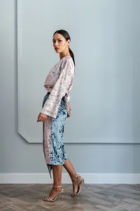 falda de terciopelo en color rosa empolvado y azul grisaceo