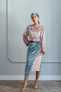 falda de terciopelo en color rosa empolvado y azul grisaceo