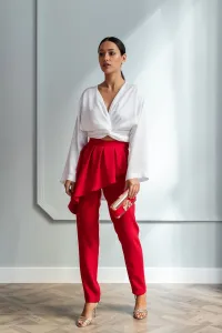 pantalon pitillo rojo con peplum