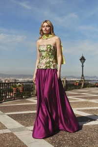falda larga en saten morado para invitada boda fiesta
