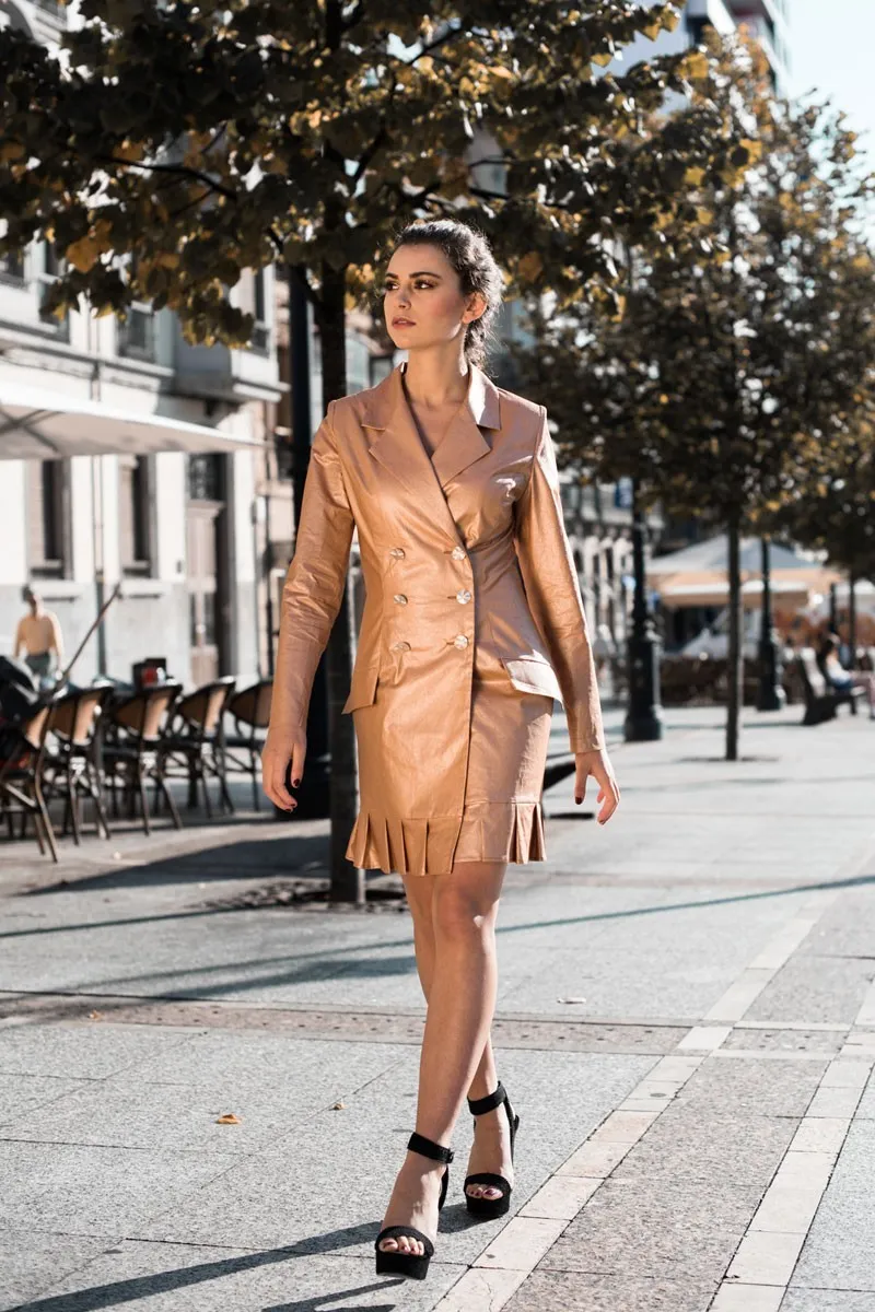 vestido corto esmoquin oro dorado rosa manga larga con seis