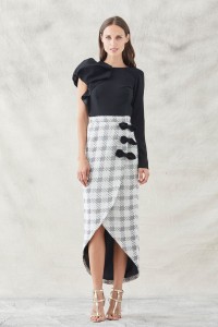 falda midi asimetrica pata de gallo blanca y gris con lazos negros