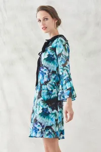 vestido corto evase estampado flores verdes azules moradas con