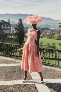 Falda brocada coral con canesú y vuelo para invitada boda