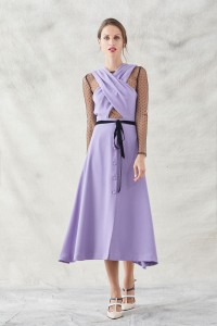vestido midi lila cruzado con tul plumeti negro lazo terciopelo