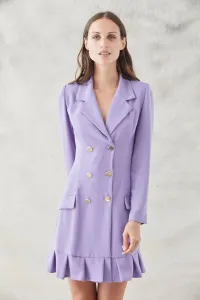 vestido corto esmoquin lila manga larga con seis botones dorados y
