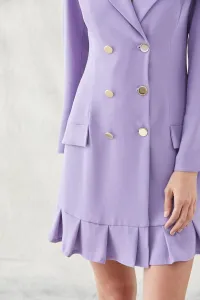 vestido corto esmoquin lila manga larga con seis botones dorados y