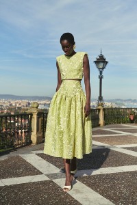 Falda brocada lima con canesú y vuelo para invitada