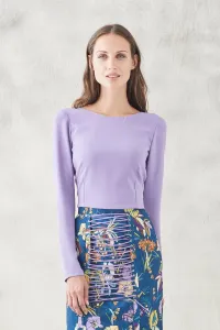 Top crop lila con escote espalda y lazada