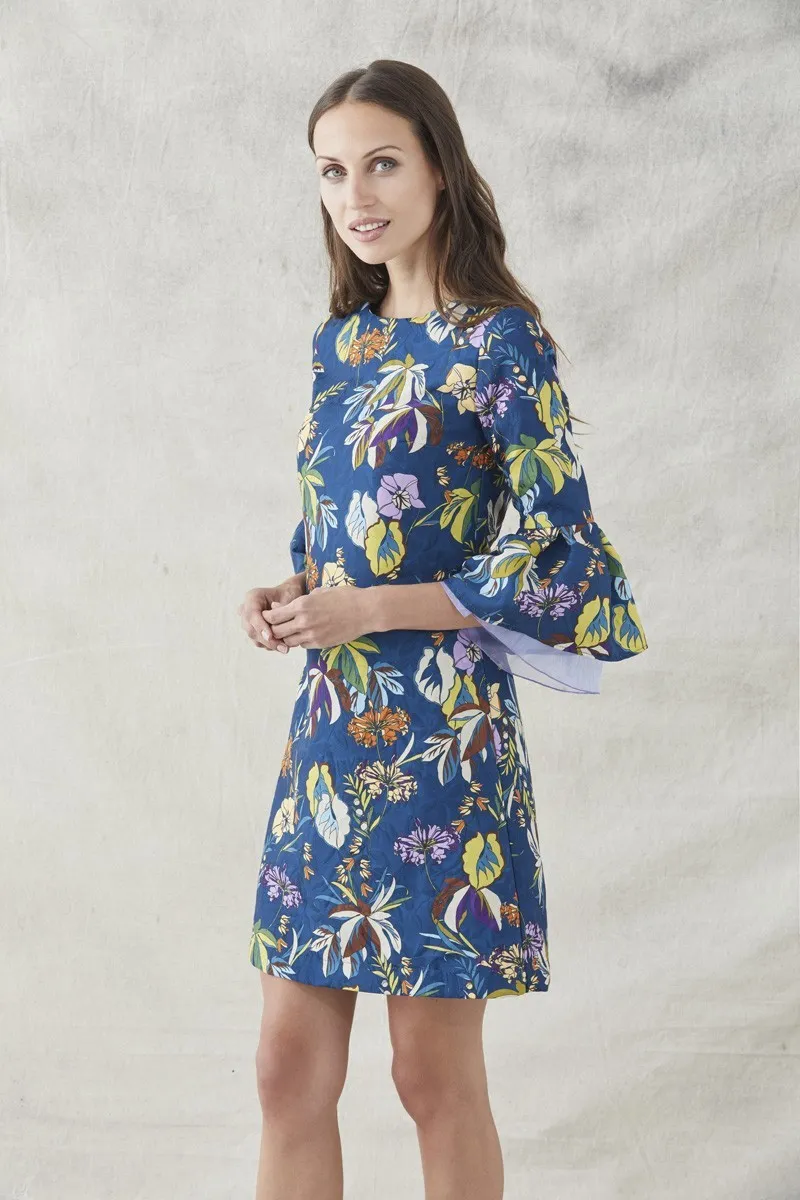 vestido corto evase de jacquar estampado con volante