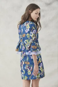 vestido corto evase de jacquar estampado con volante